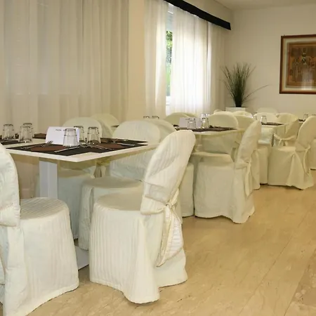 Ξενοδοχείο Diamante 3*